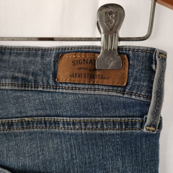 LEVI SIGNATURE Light Blue Soft Denim Skinny Leg Jeans Size 32- 30 - Picture 4 of 6